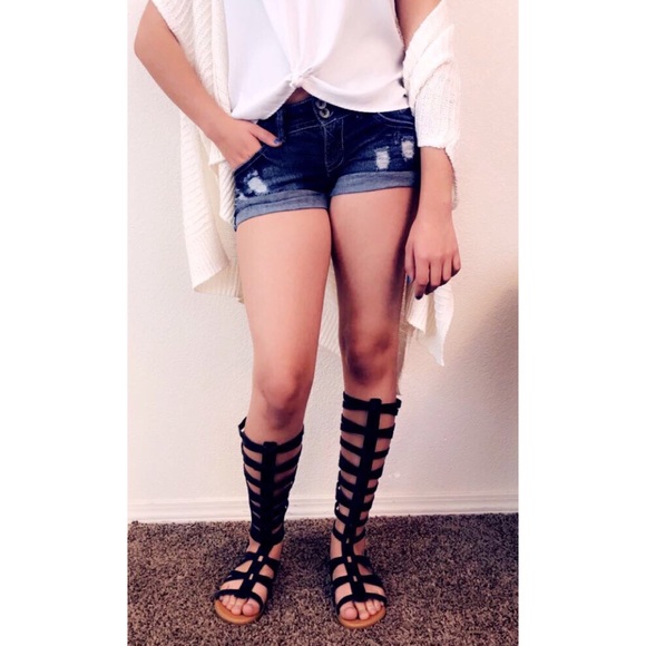 Shorts - Picture 3 of 4